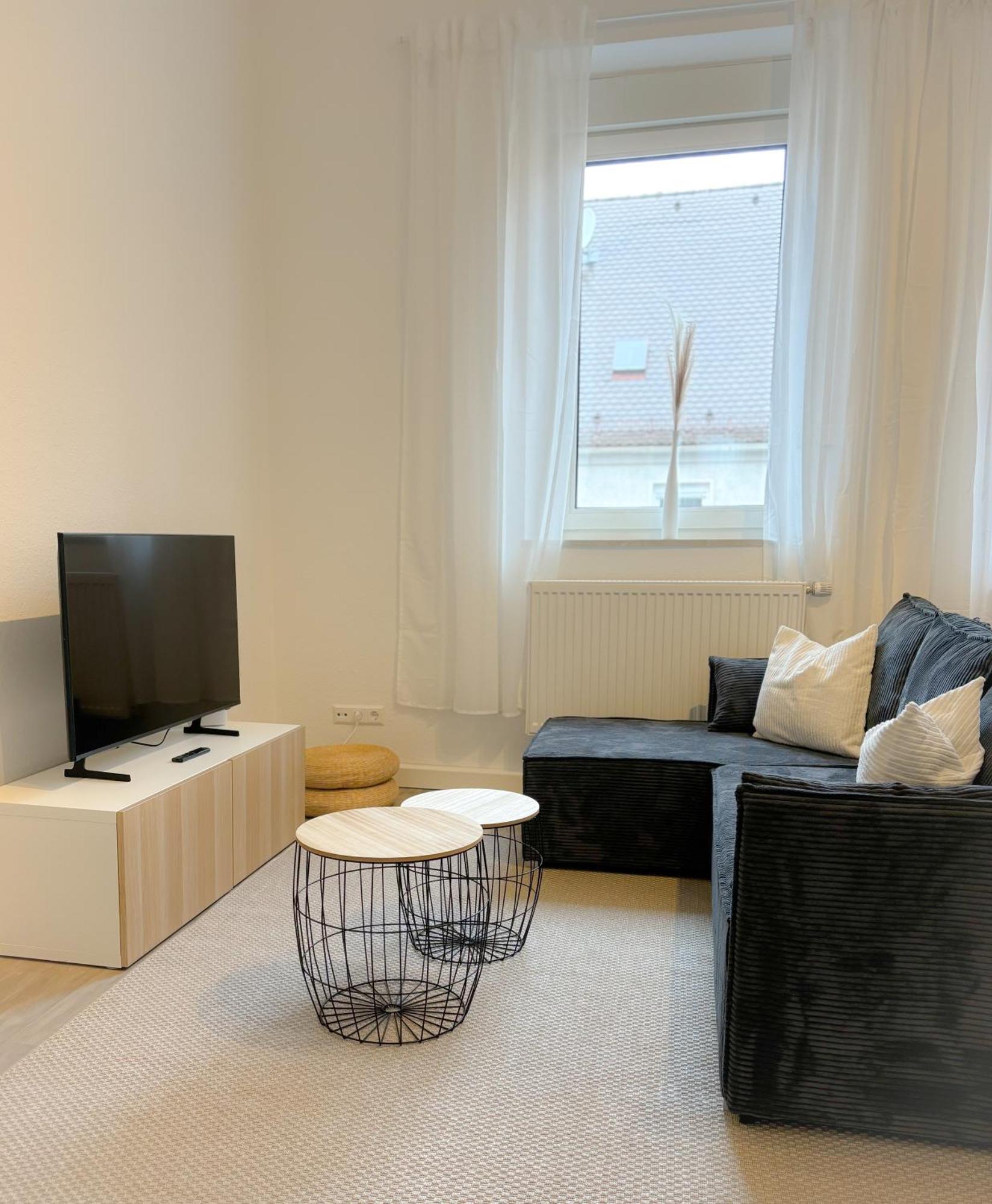Helles City Apartment Fuer Familien & Gruppen Neu-Ulm Esterno foto