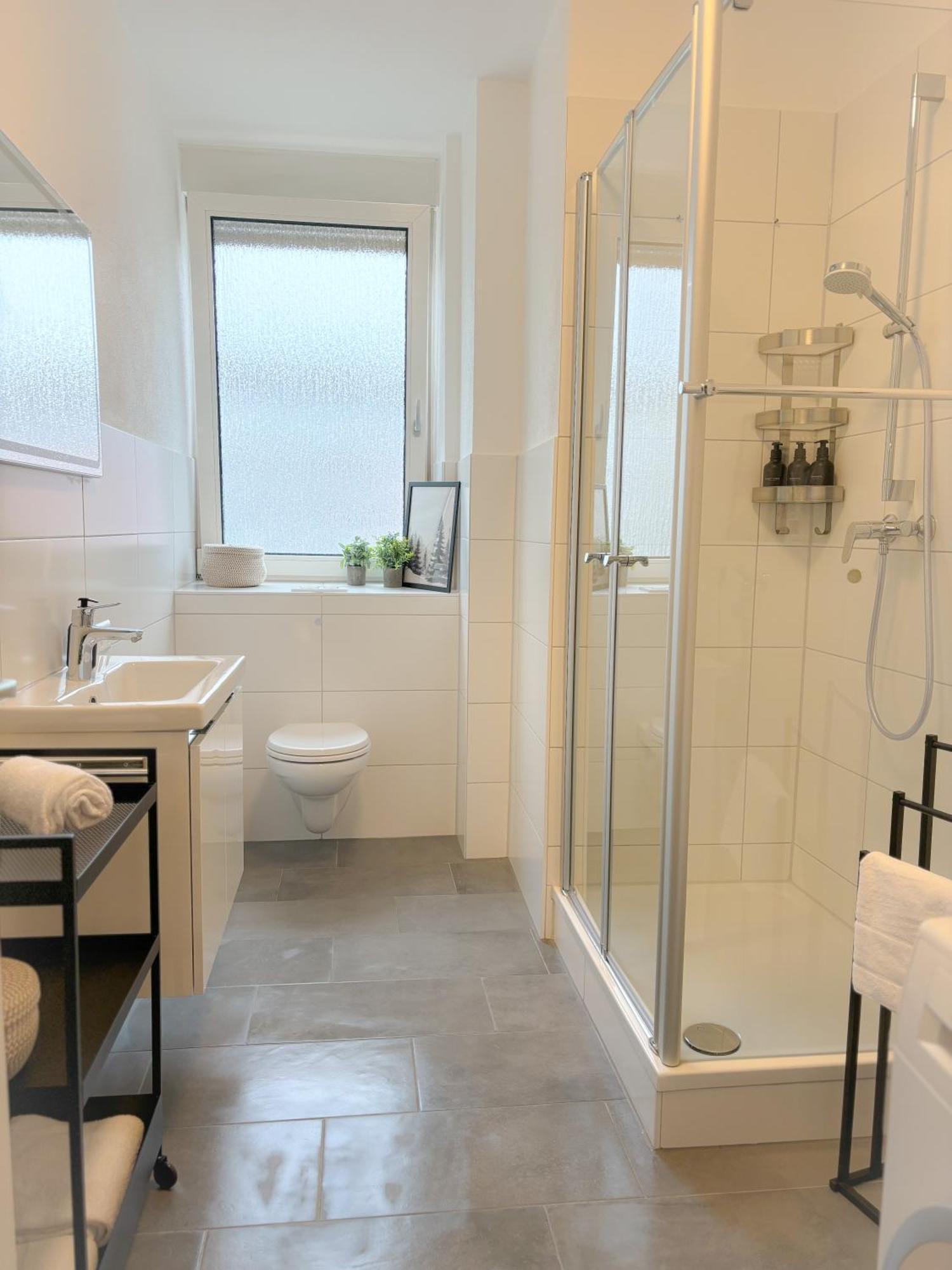 Helles City Apartment Fuer Familien & Gruppen Neu-Ulm Esterno foto